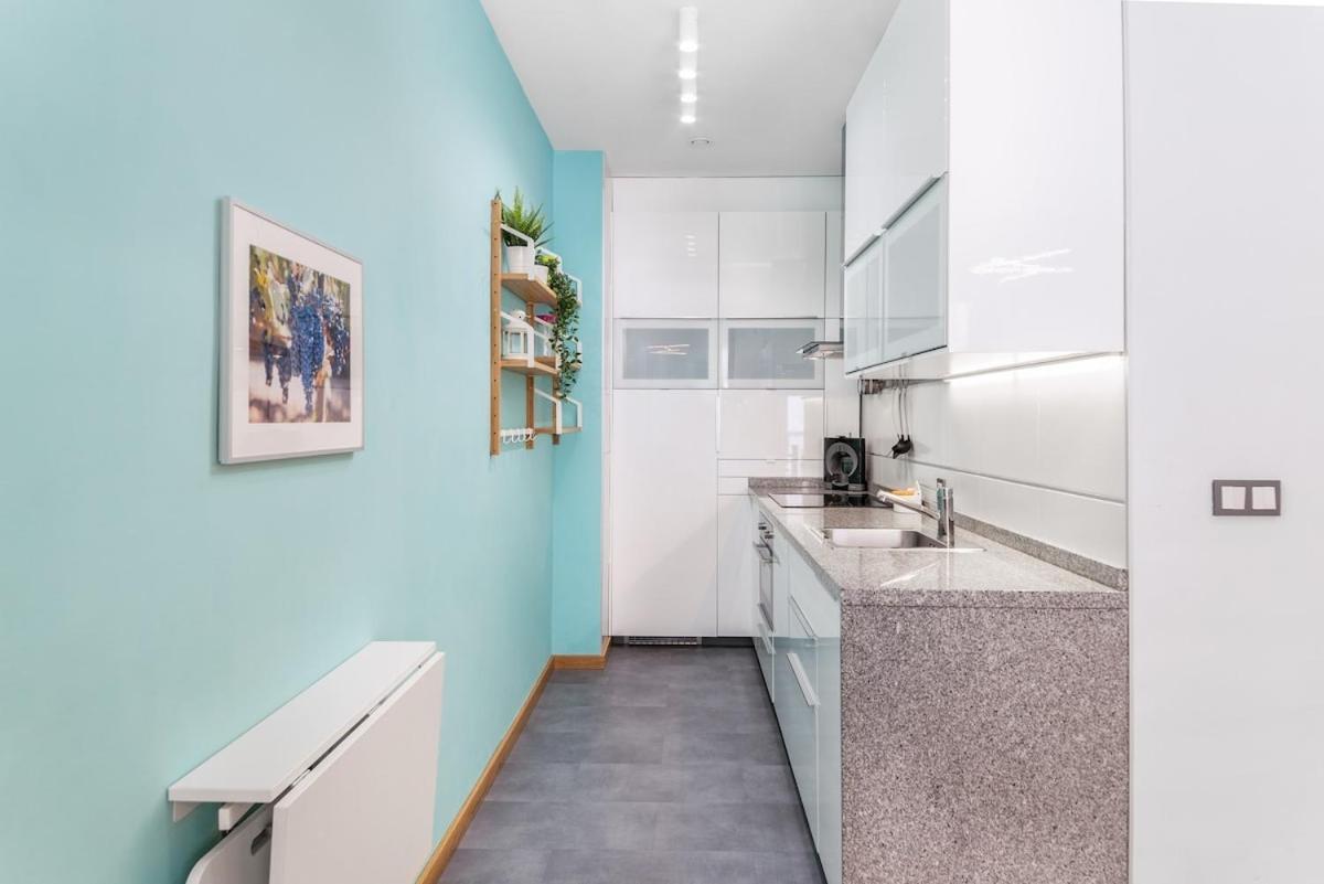 -Malagasunapts- Modern Citycentre Pool&Parking 외부 사진