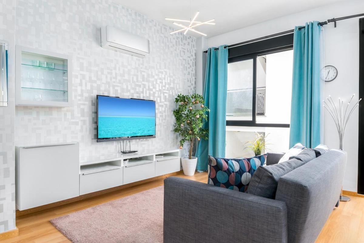 -Malagasunapts- Modern Citycentre Pool&Parking 외부 사진