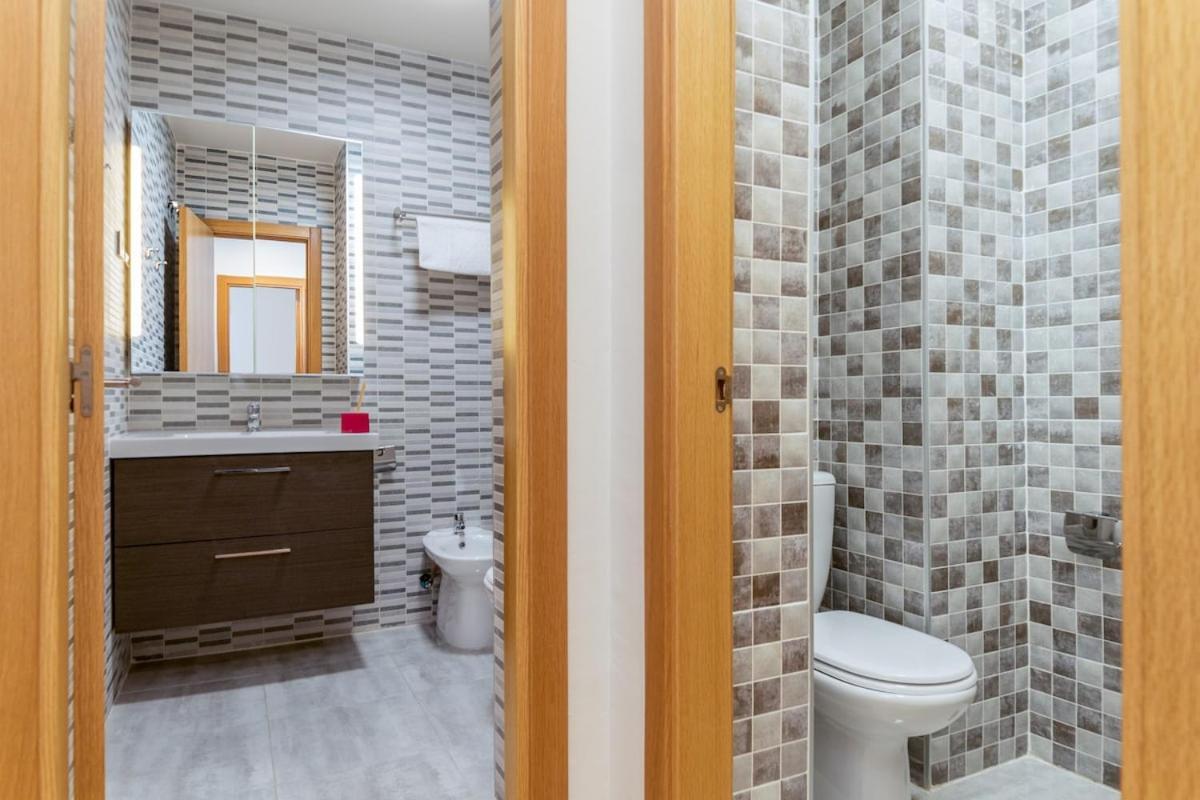 -Malagasunapts- Modern Citycentre Pool&Parking 외부 사진